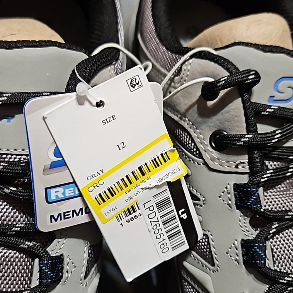 NWT MENS SNEAKERS BY SKETCHERS - Picture 3 of 5